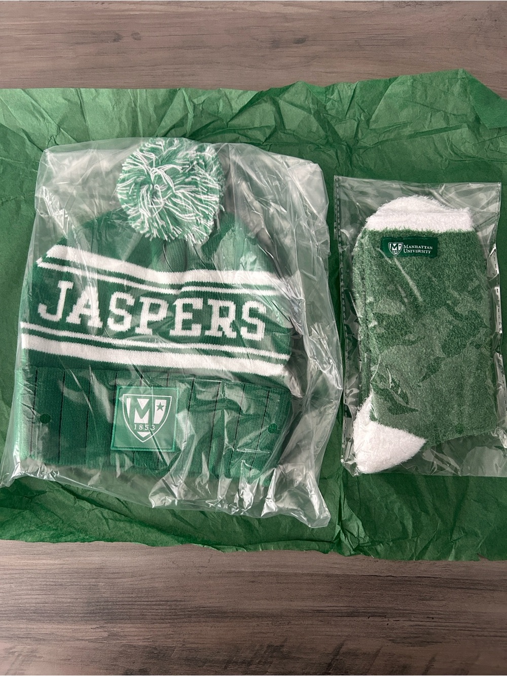 Jaspers Pom Pom Beanie & Socks Set - Green/White